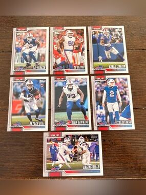 TOPPS BUFFALO BILLS Lot of Football Trading Cards MINT